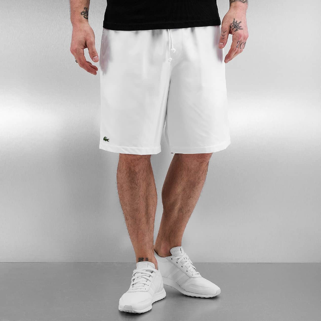 short homme lacoste pas cher