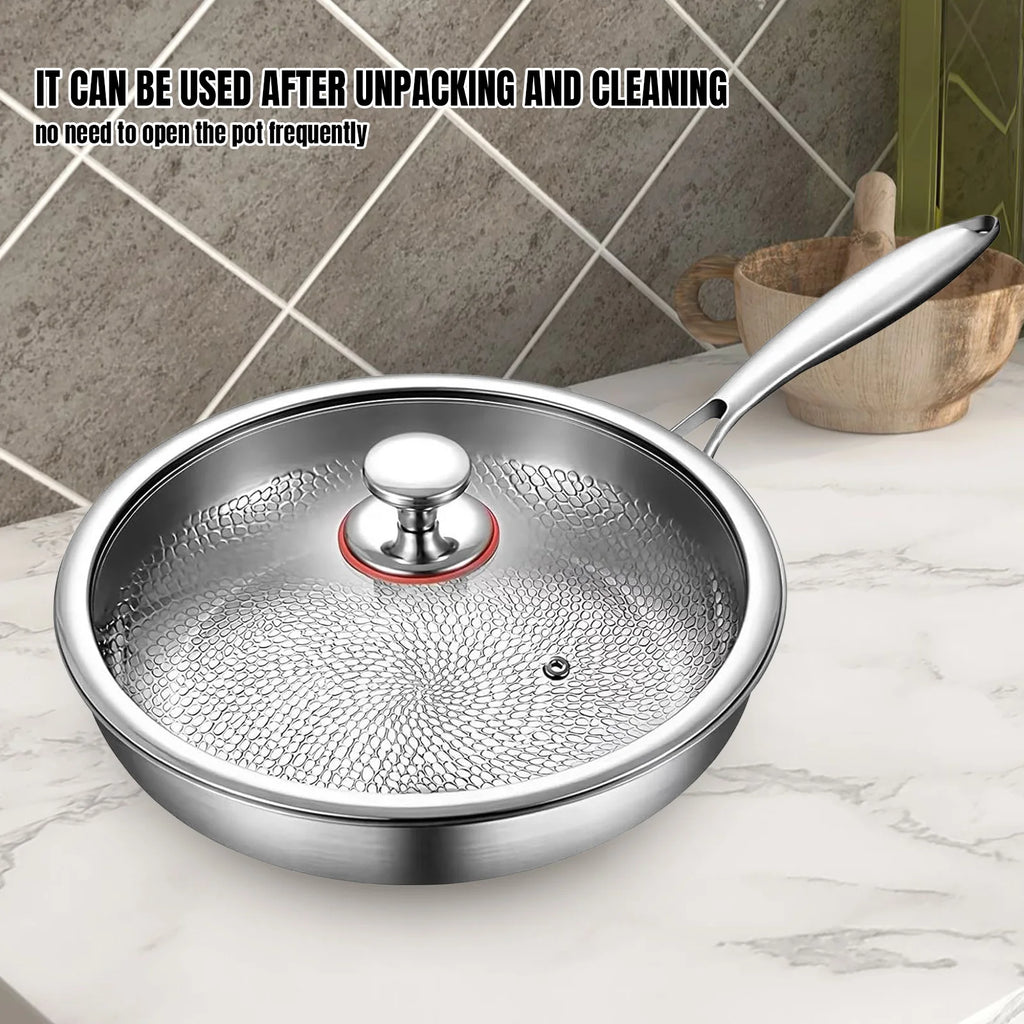 Poêle inox pour induction et cuisine tradition comme gastronomique -