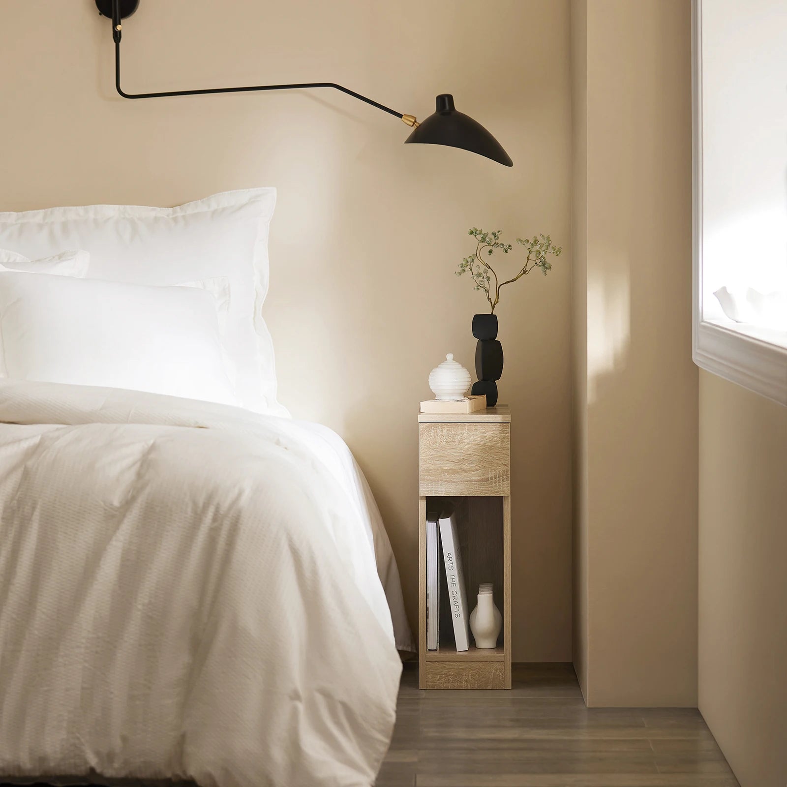 Table de chevet naturel étroite en bois -