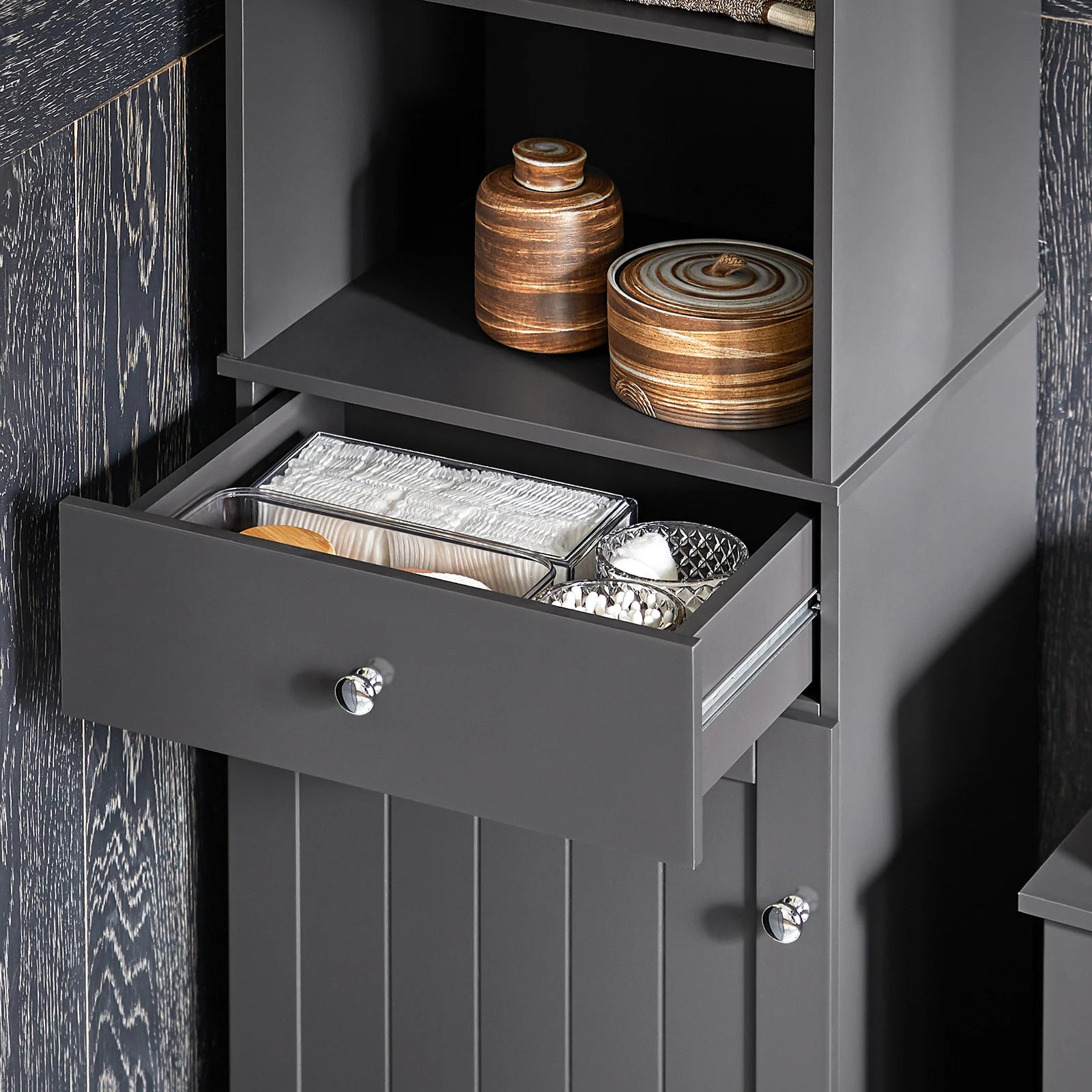 Meuble salle de bain haute de gamme étroite -