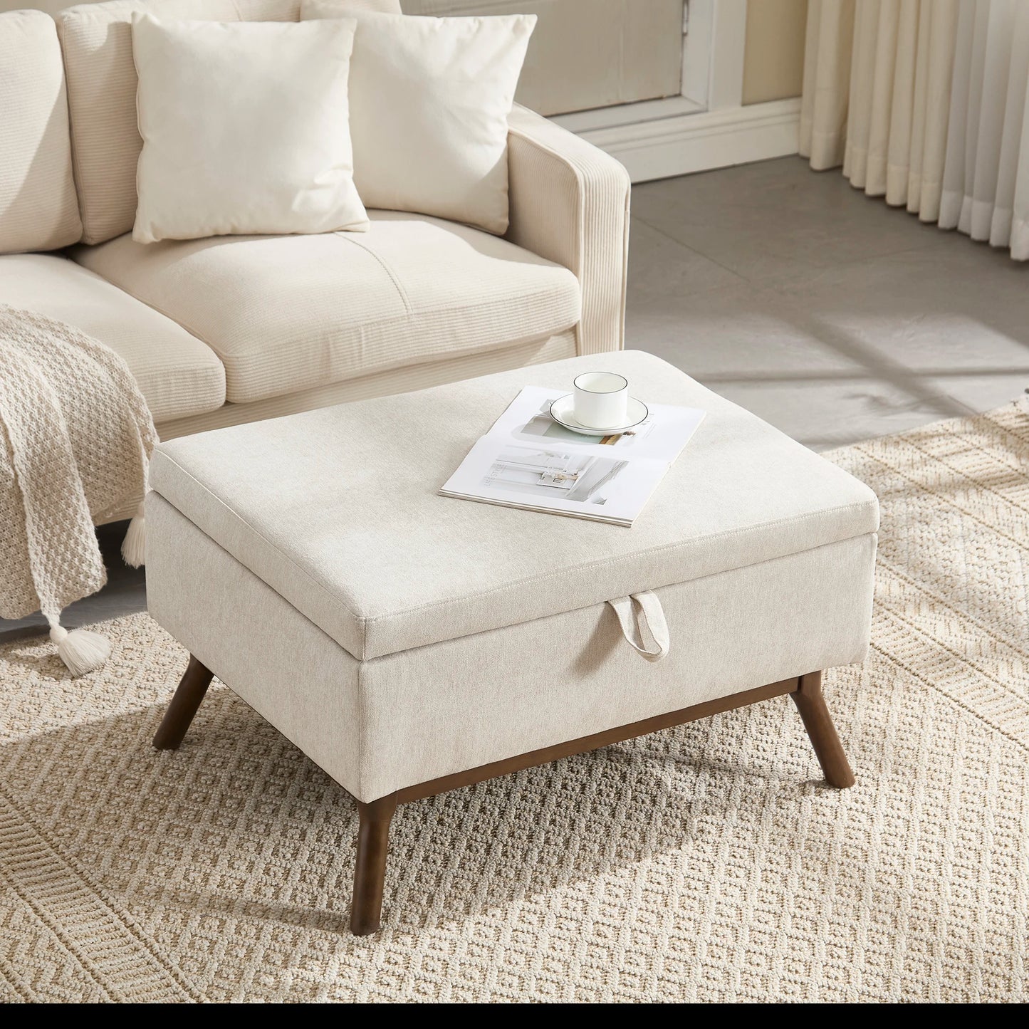 Table basse carré avec compartiment de rangement simple -