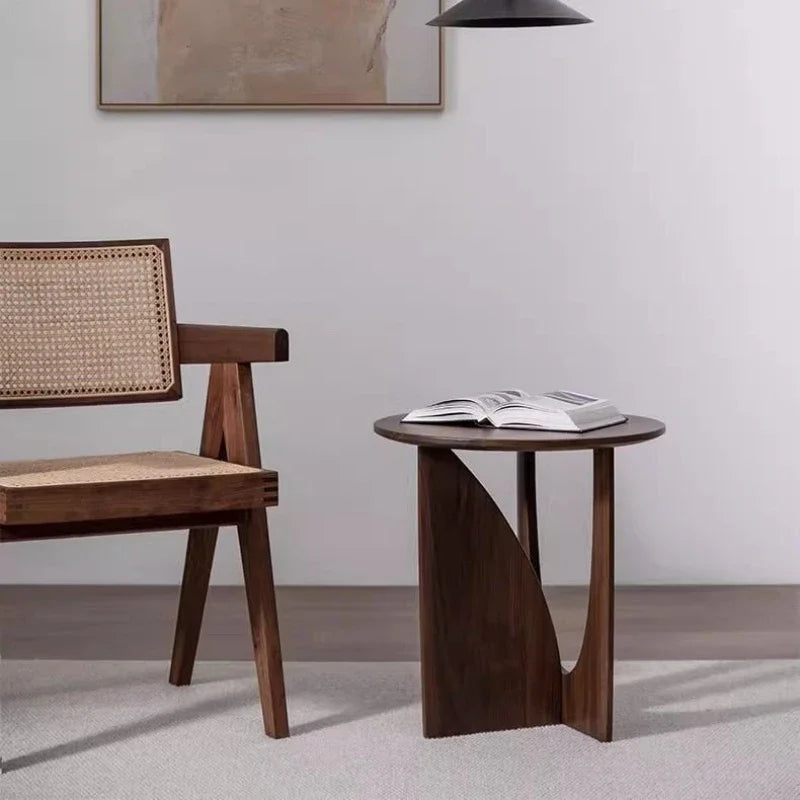 Table basse bois ronde à pied de design original -