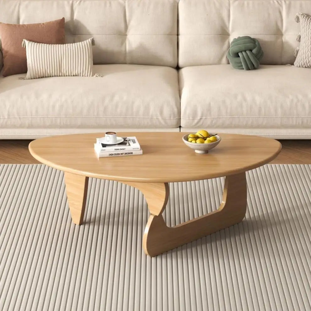 Table basse bois ronde de style triangulaire -