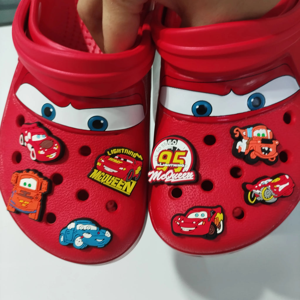 Crocs cars 95 McQueen avec jibbitz et fourrure interne -