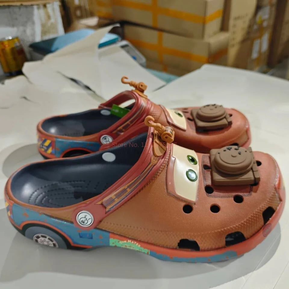 crocs cars camionnette marron pour homme et femme tendance -