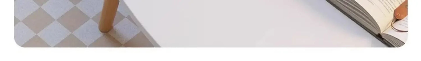 Table basse noyer nordique pour petit appartement -