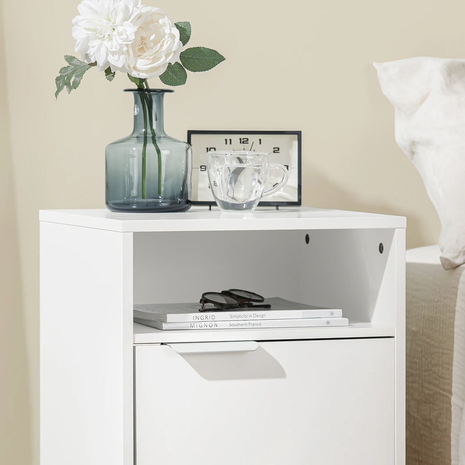 Table de chevet solide avec 1 porte -