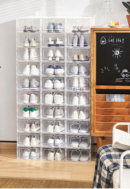 Meuble à chaussure de style boite en plastique transparente -