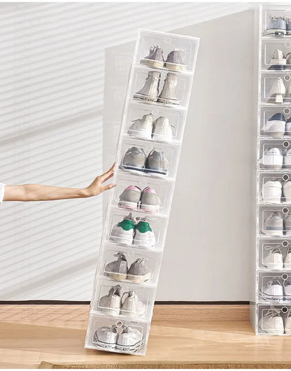 Meuble à chaussure de style boite en plastique transparente -