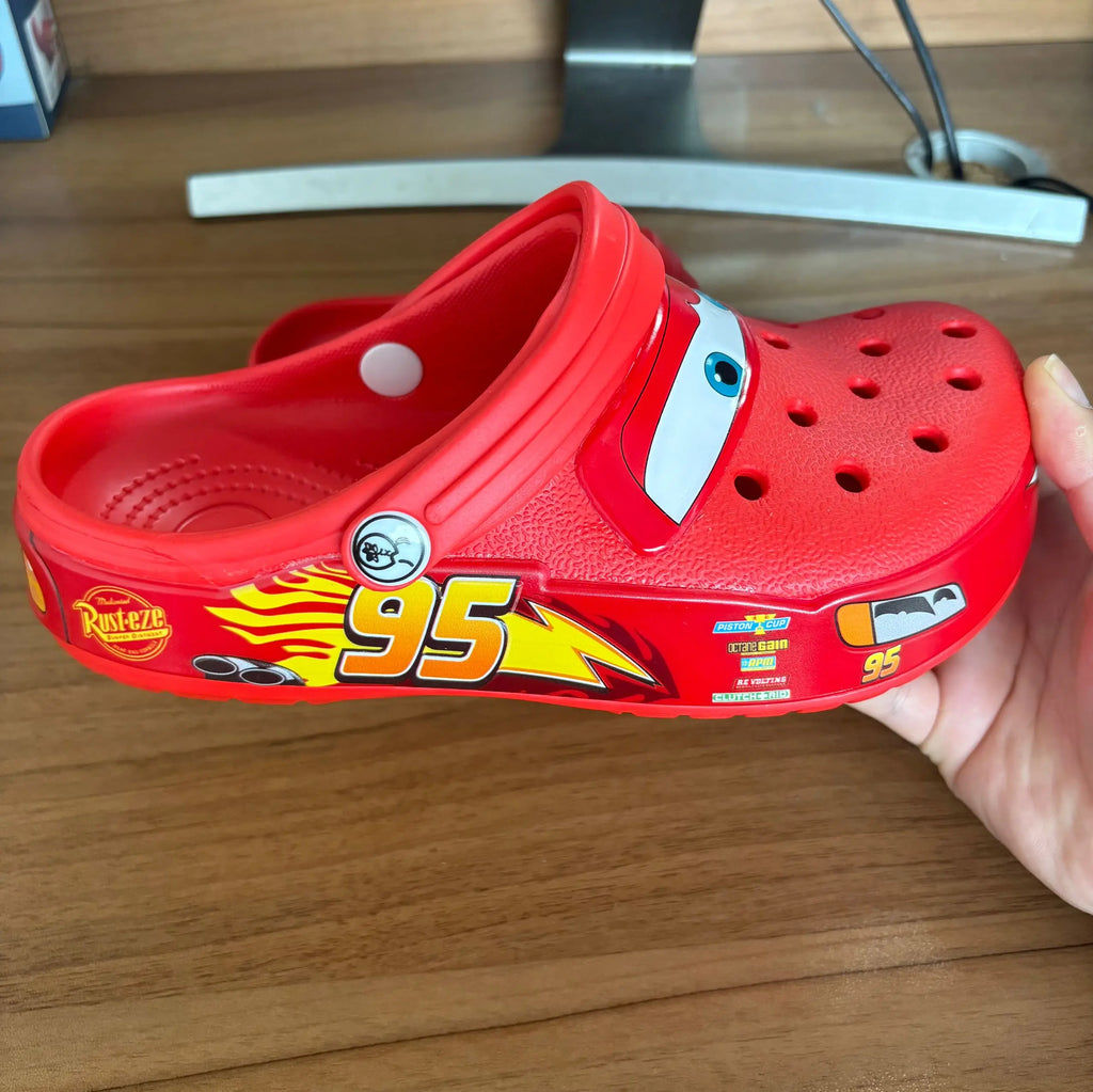Crocs cars 95 McQueen avec jibbitz et fourrure interne -