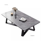 Table basse basse et épurée pour salon -