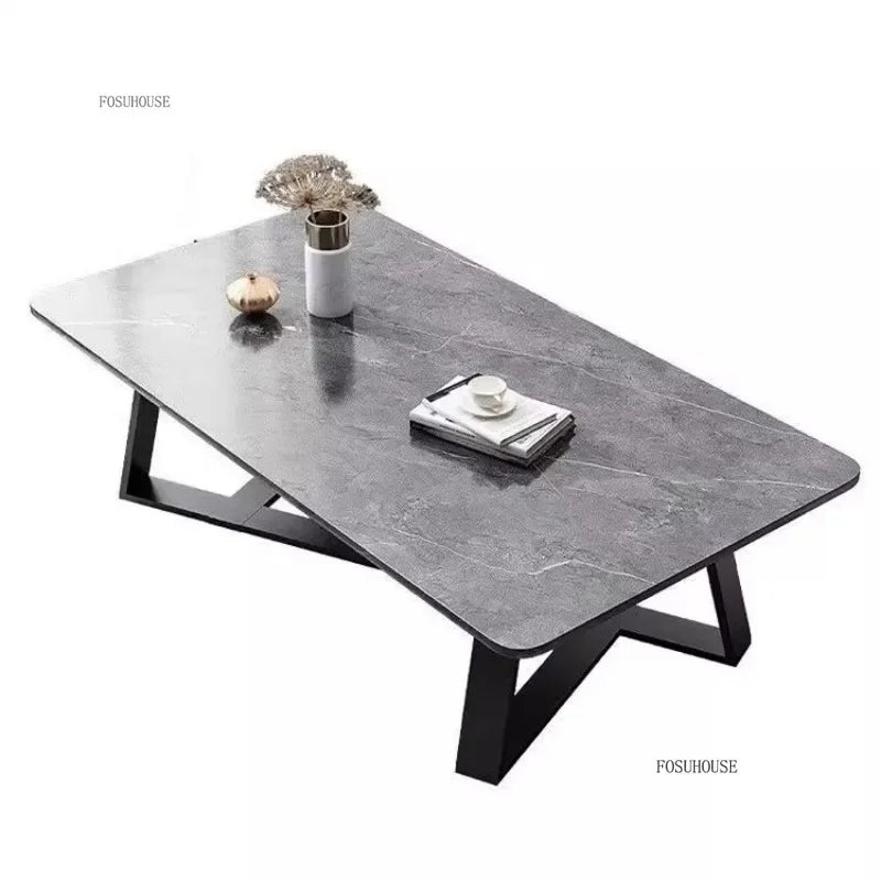 Table basse basse et épurée pour salon -