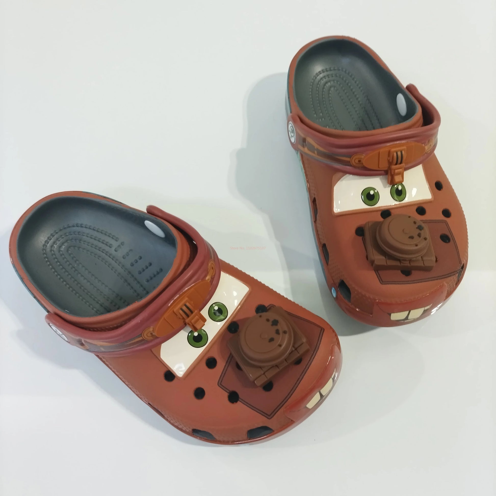 crocs cars camionnette marron pour homme et femme tendance -