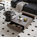 Table basse bois carré avec rayure en déco -