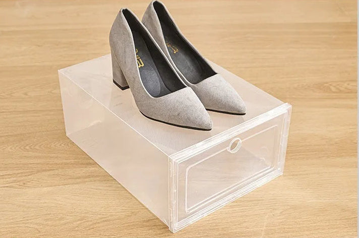 Meuble à chaussure de style boite en plastique transparente -