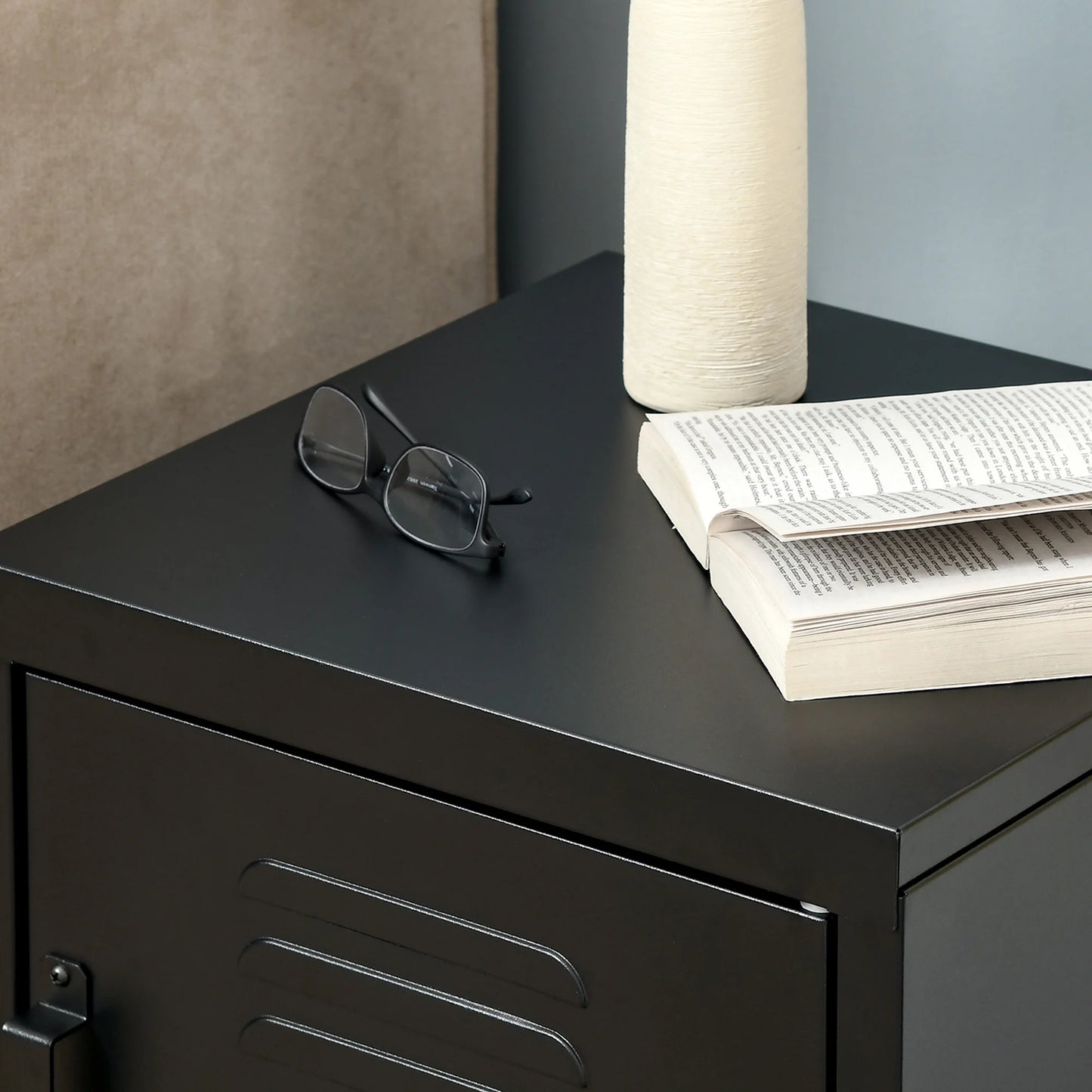 Table de chevet simple noir -