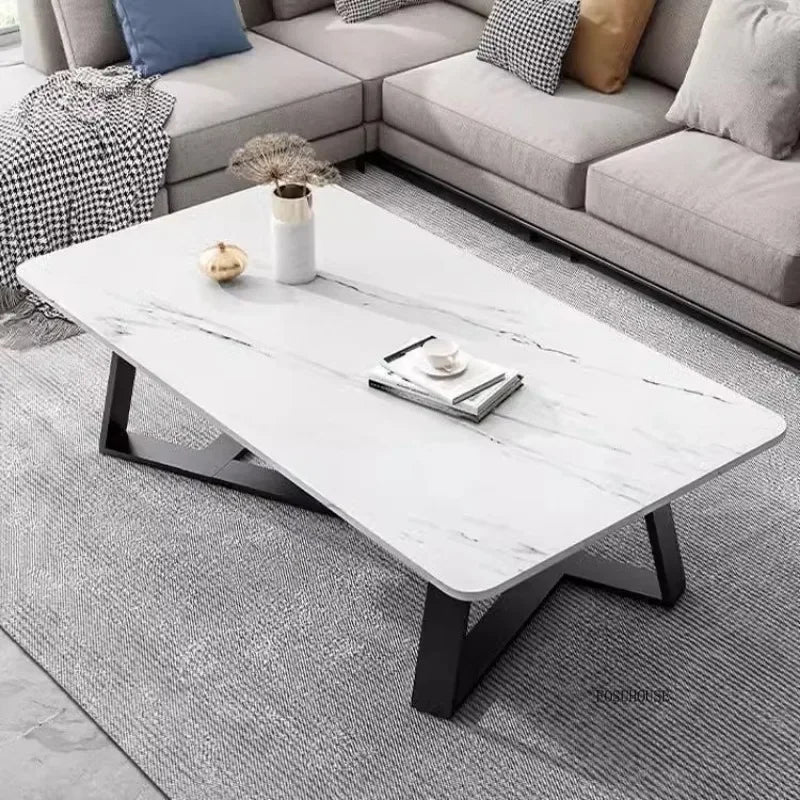 Table basse basse et épurée pour salon -