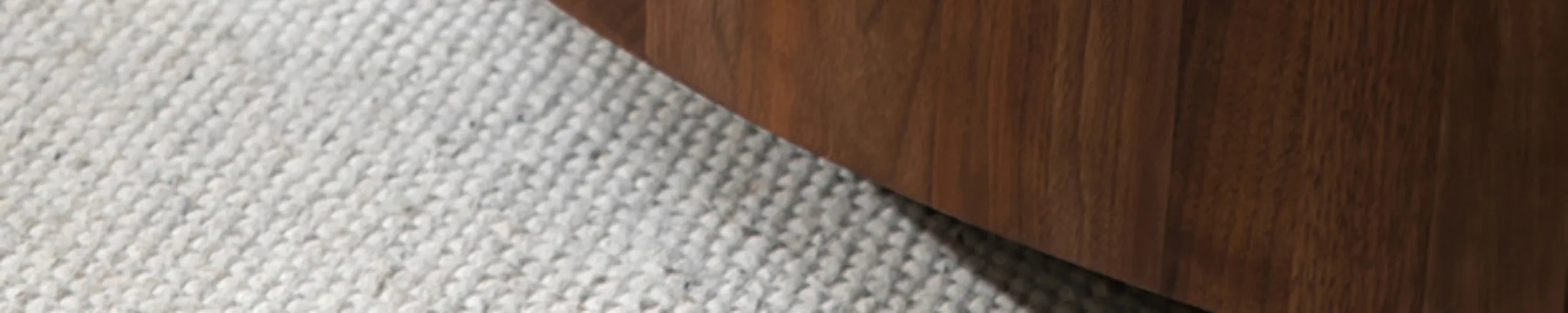 Table basse bois flottant ronde avec tiroirs sur le coté -