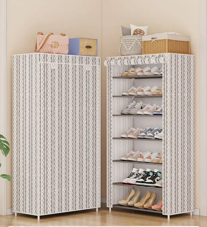 Meuble à chaussure fin et haut -
