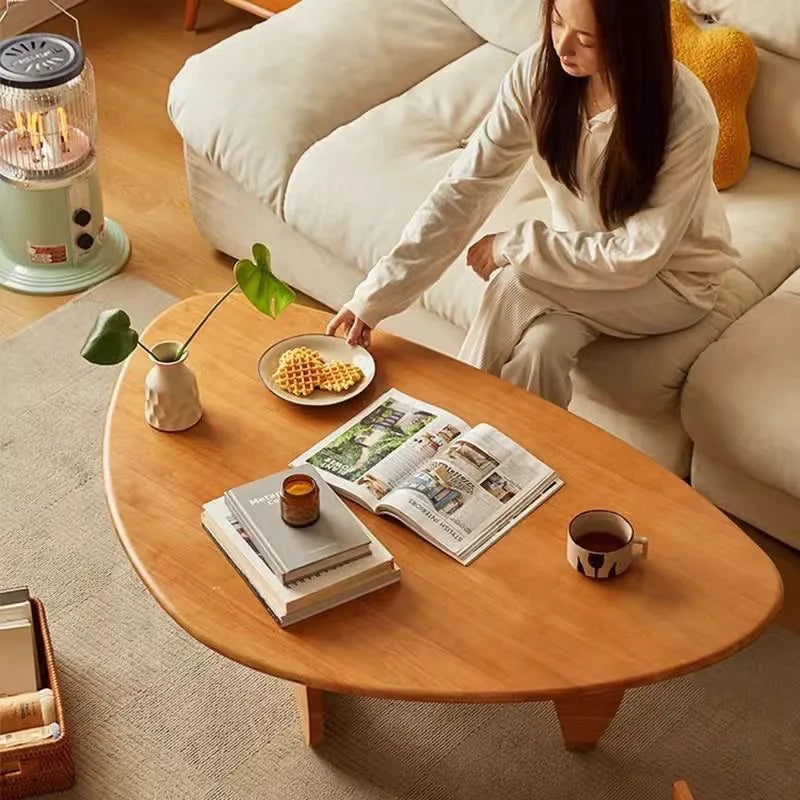 Table basse bois ronde de style triangulaire -