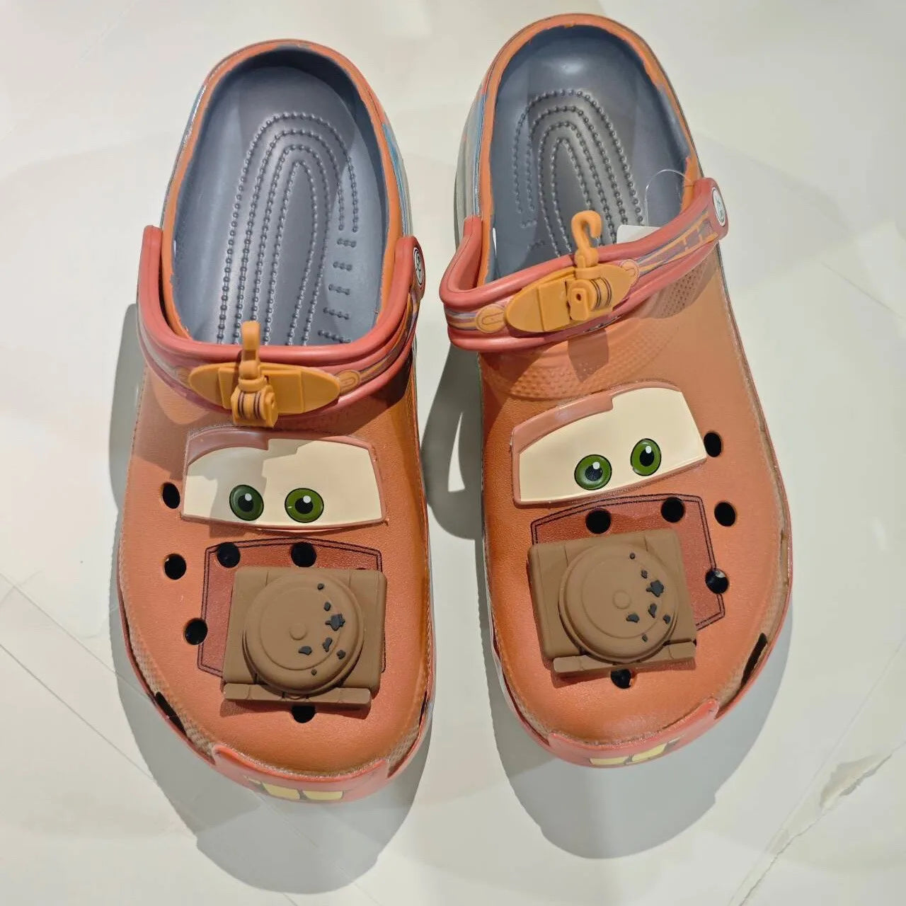 Crocs cars unisex camionnette marron méga crush -