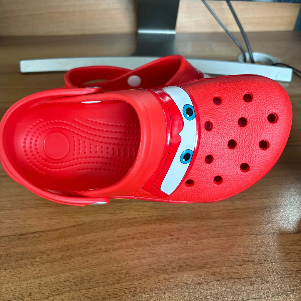 Crocs cars 95 McQueen avec jibbitz et fourrure interne -
