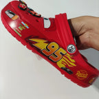Crocs cars 95 McQueen avec jibbitz et fourrure interne -