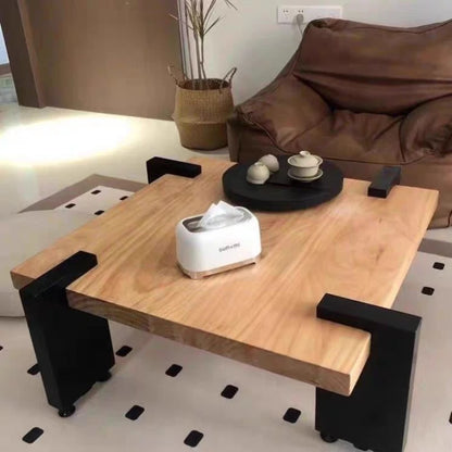 Table basse carrée en bois massif noyer -