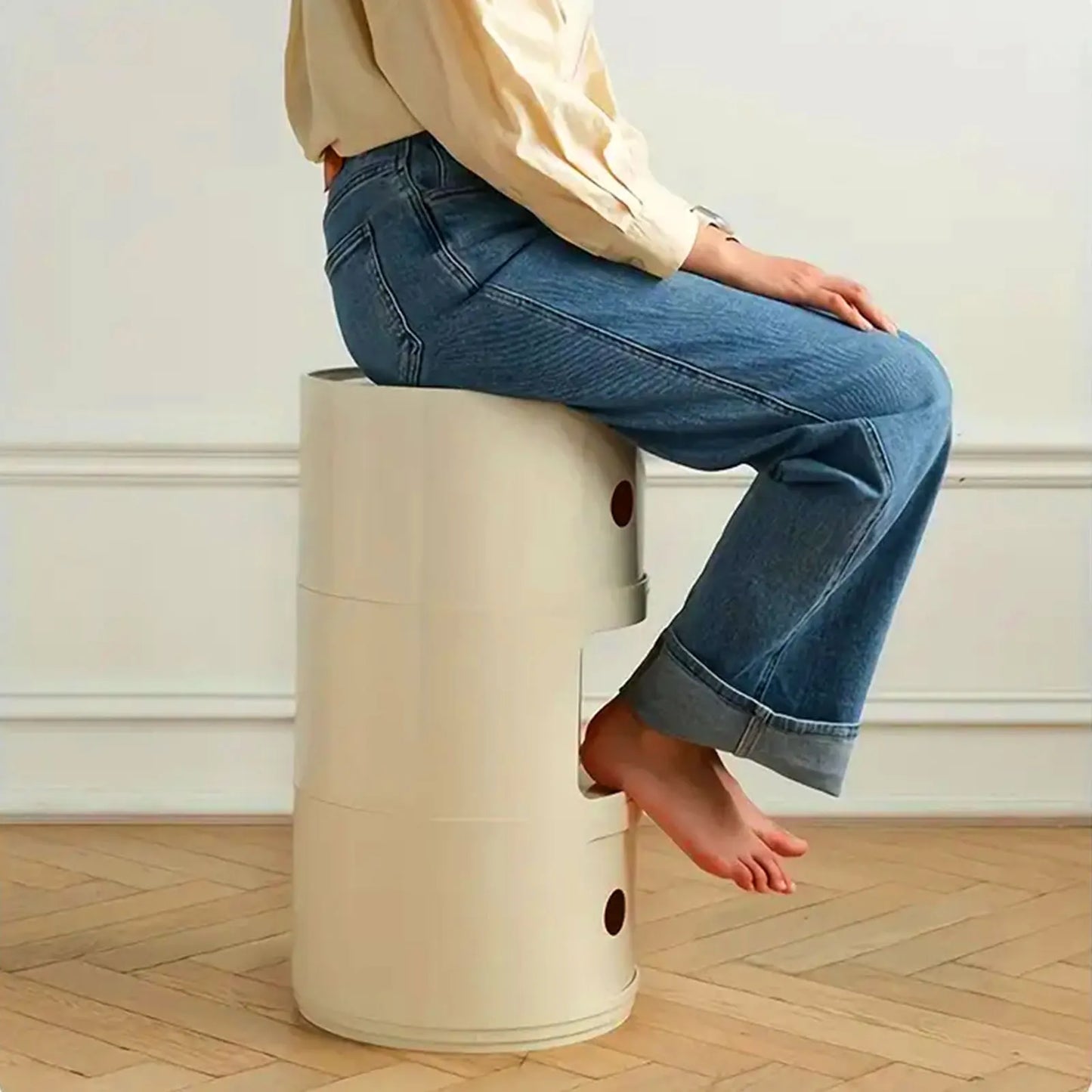 Table de nuit ronde avec 3 tiroirs -