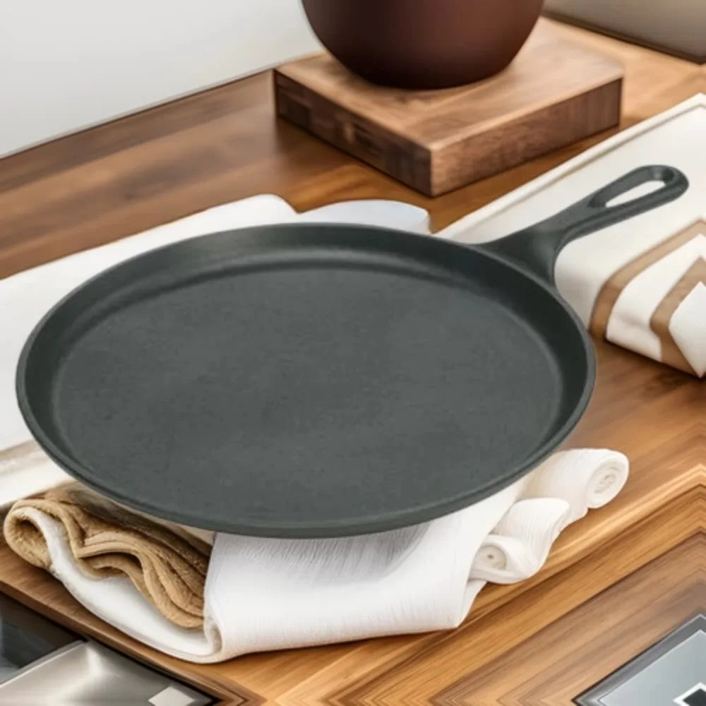 Poêle en fonte solide et plat -