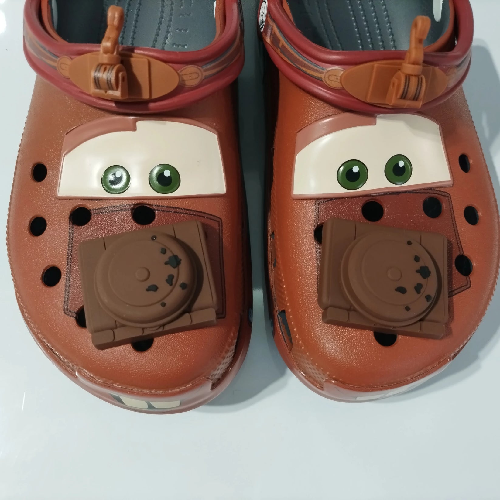 Crocs cars unisex camionnette marron méga crush -