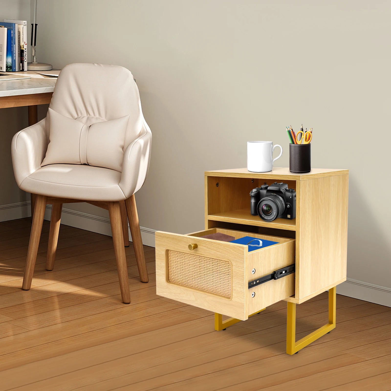 Table de nuit rotin robuste -