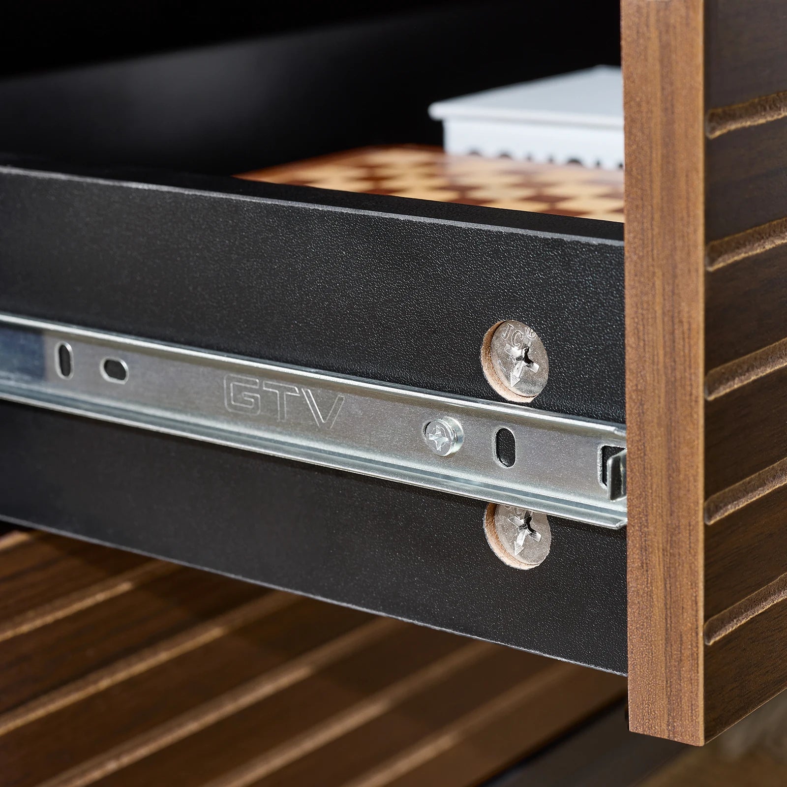 petite table de nuit carrée en bois -