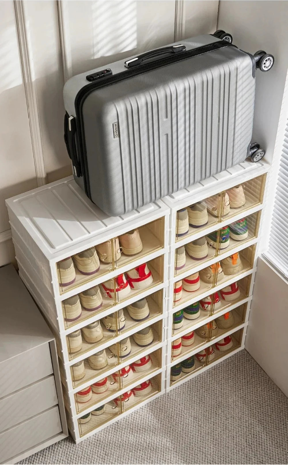 Meuble à chaussure haut minimaliste -