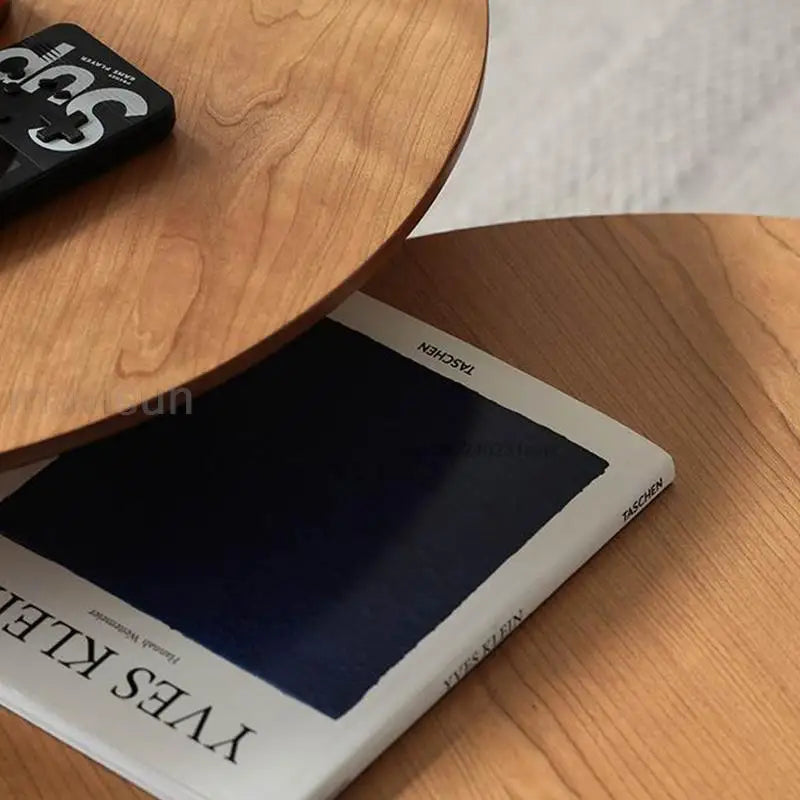 Table basse bois massif ronde de taille moyenne -