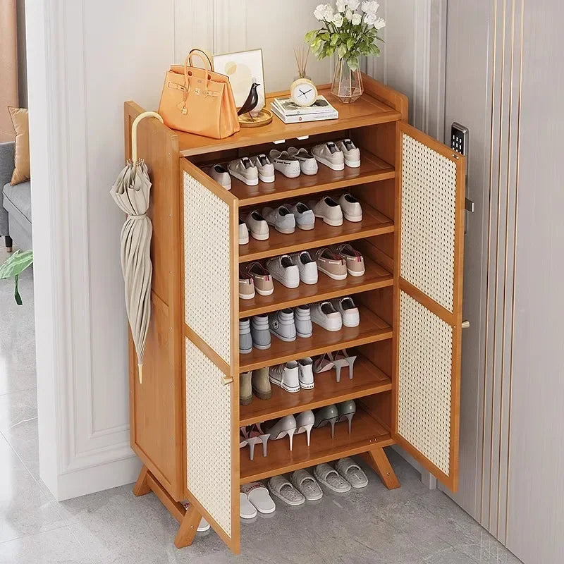 Meuble à chaussure a ouvertures originaux -