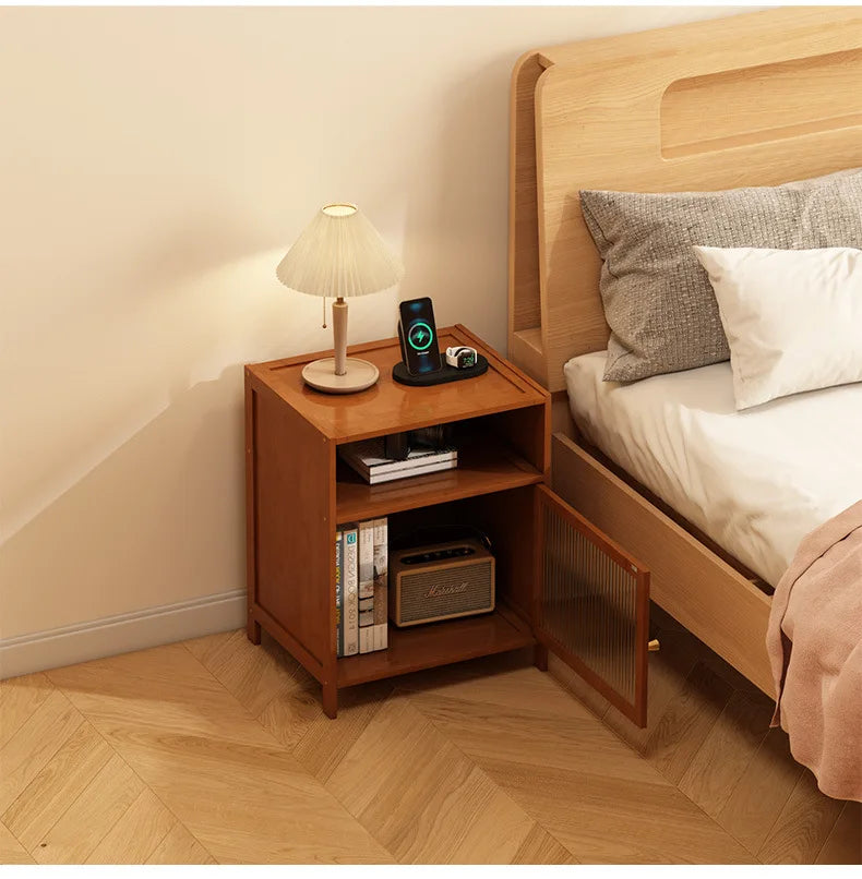 Table de nuit chambre classique - 1 pièce -