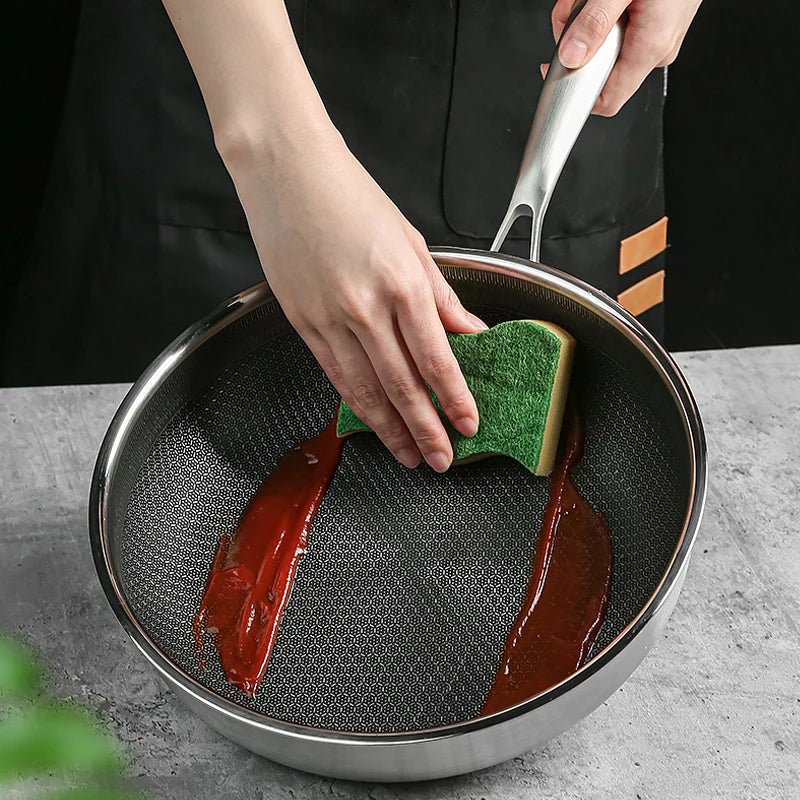 Poêle inox induction à fond alvéole 24/26CM -