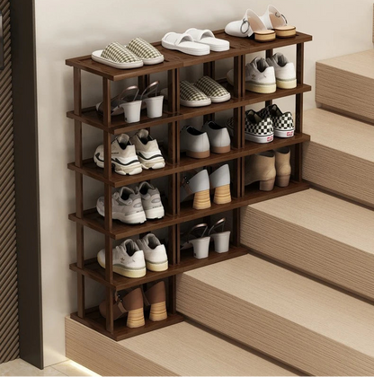Meuble à chaussure sous escalier -
