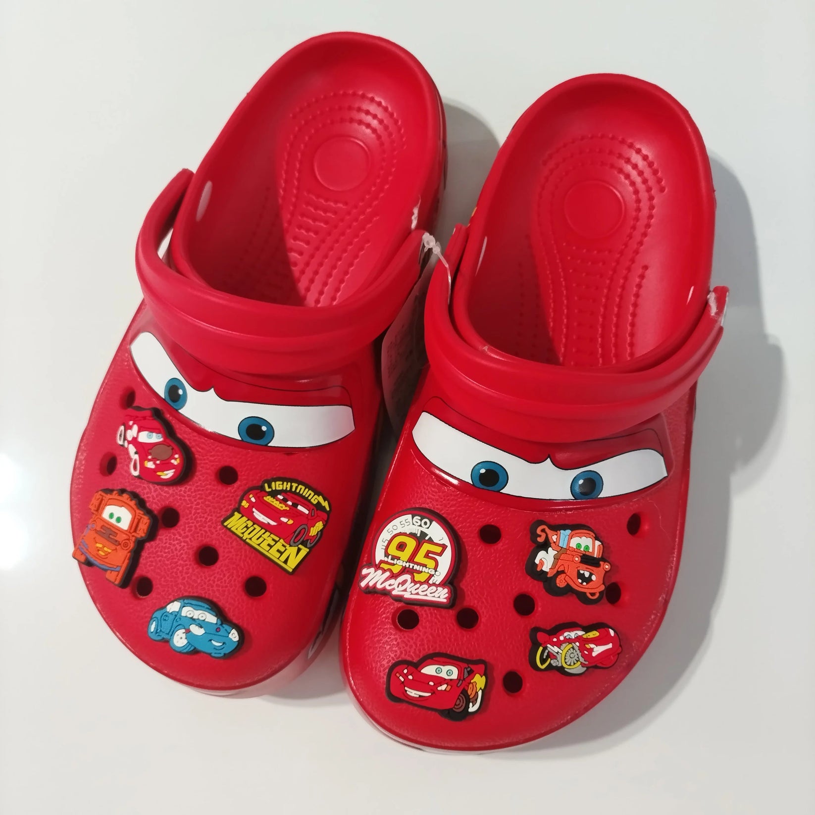 Crocs cars 95 McQueen avec jibbitz et fourrure interne - vente privée 14:29D;977:200007027M8