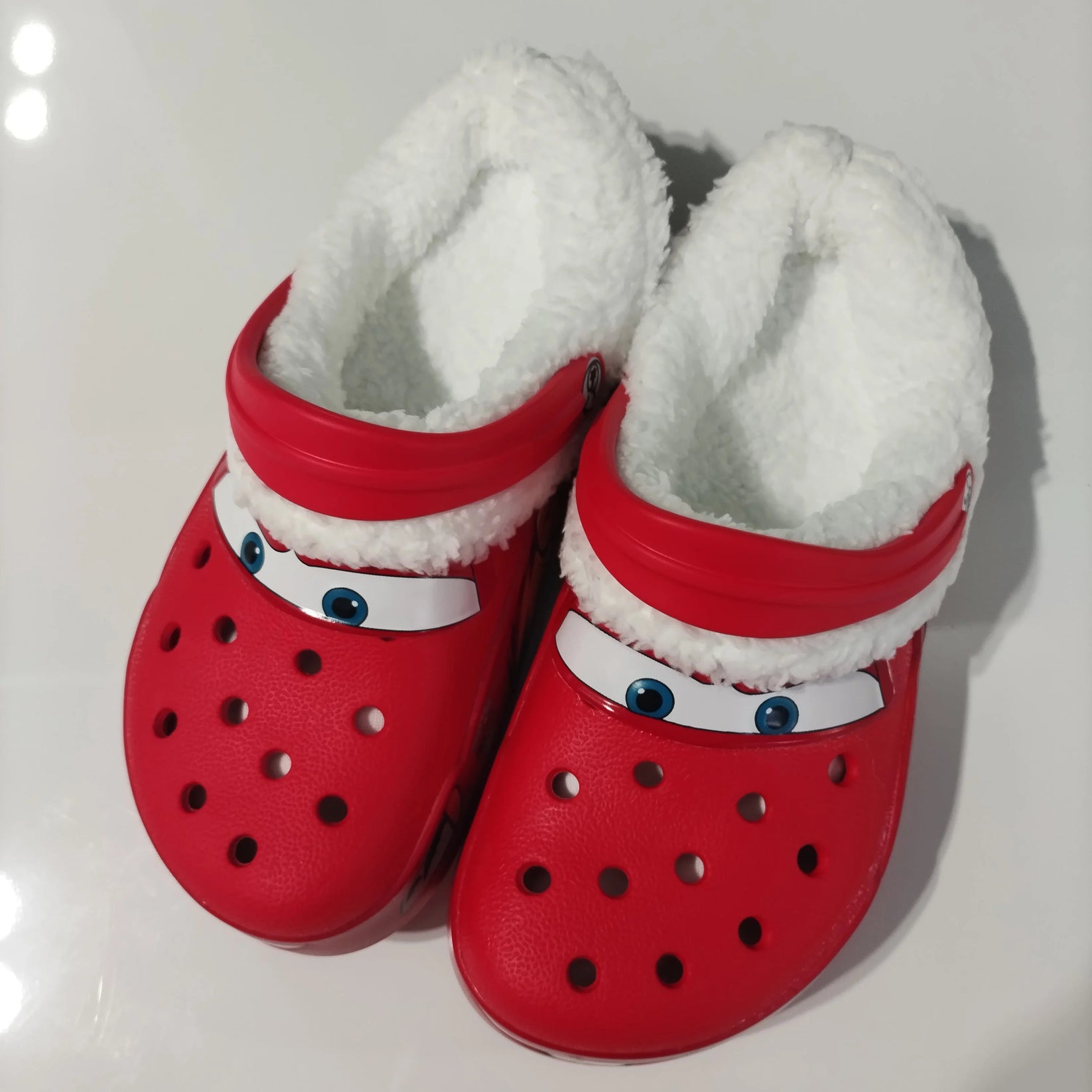 Crocs cars 95 McQueen avec jibbitz et fourrure interne - vente privée 14:29D;977:200007027M8