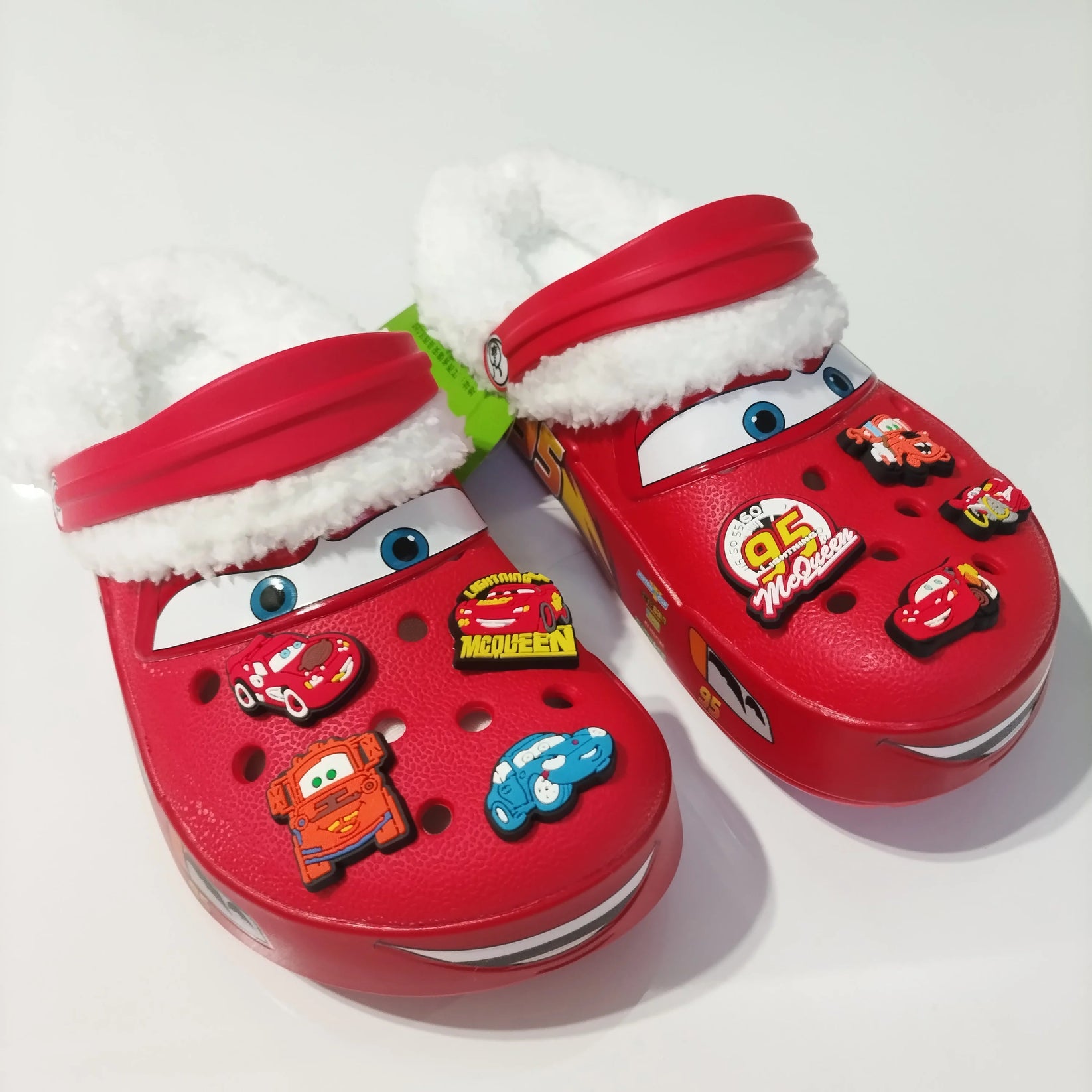 Crocs cars 95 McQueen avec jibbitz et fourrure interne - vente privée 14:29D;977:200007027M8