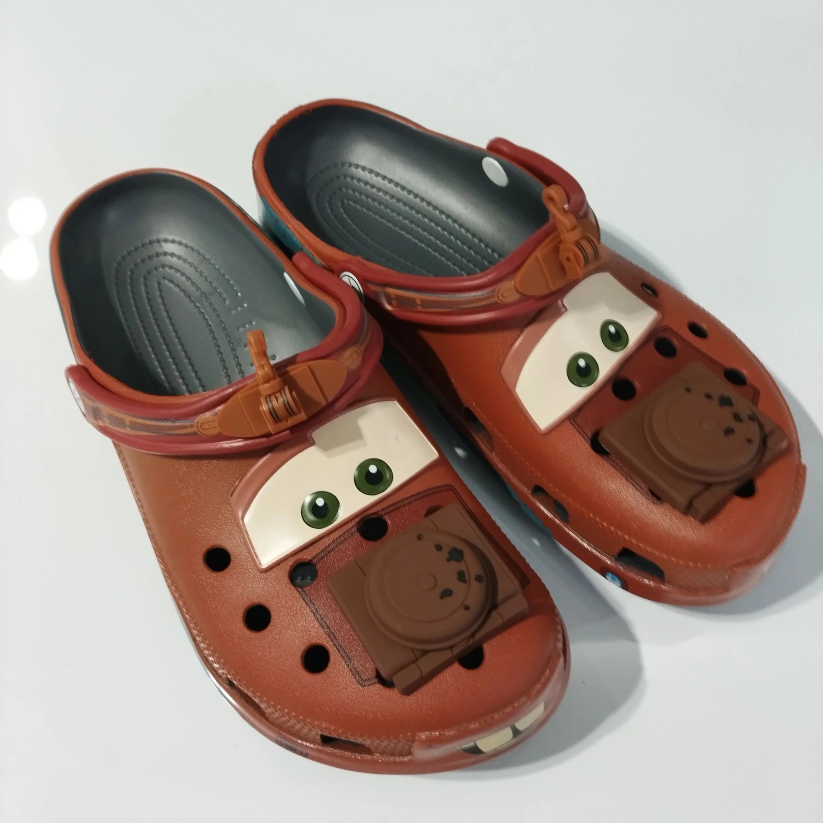 Crocs cars unisex camionnette marron méga crush - vente privée 14:193adult version;977:2553M11