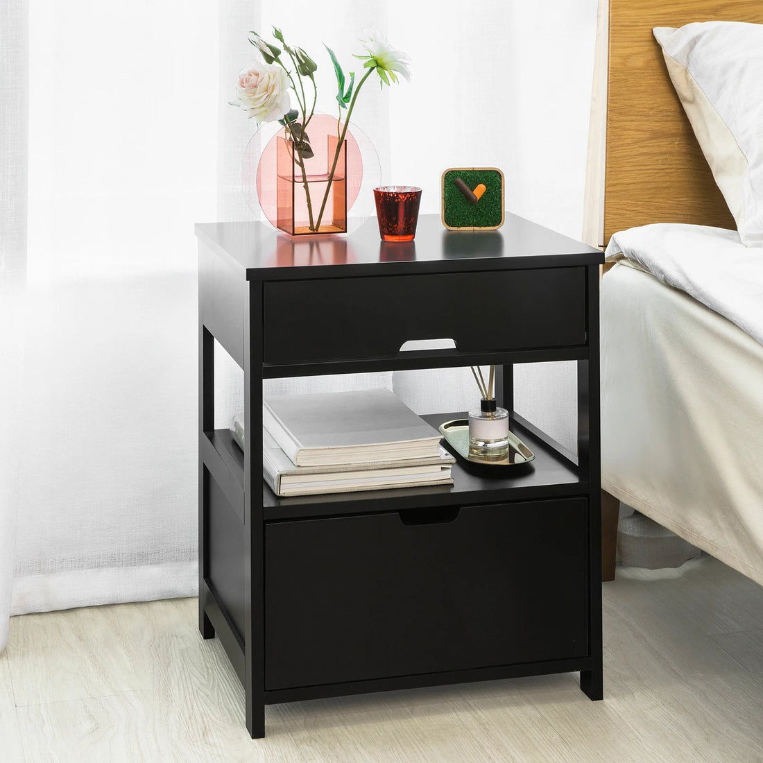 Table de chevet blanche de 45x55x38cm - ARENA - vente privée 14:193;200007763:201336101