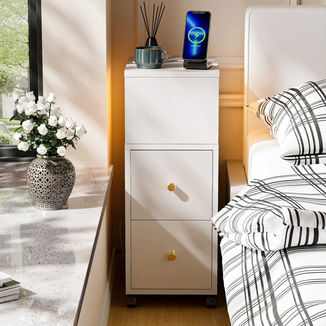 Table de chevet connecté avec station de charge et bande lumineuse Bluetooth - vente privée 14:29White;200007763:201336101
