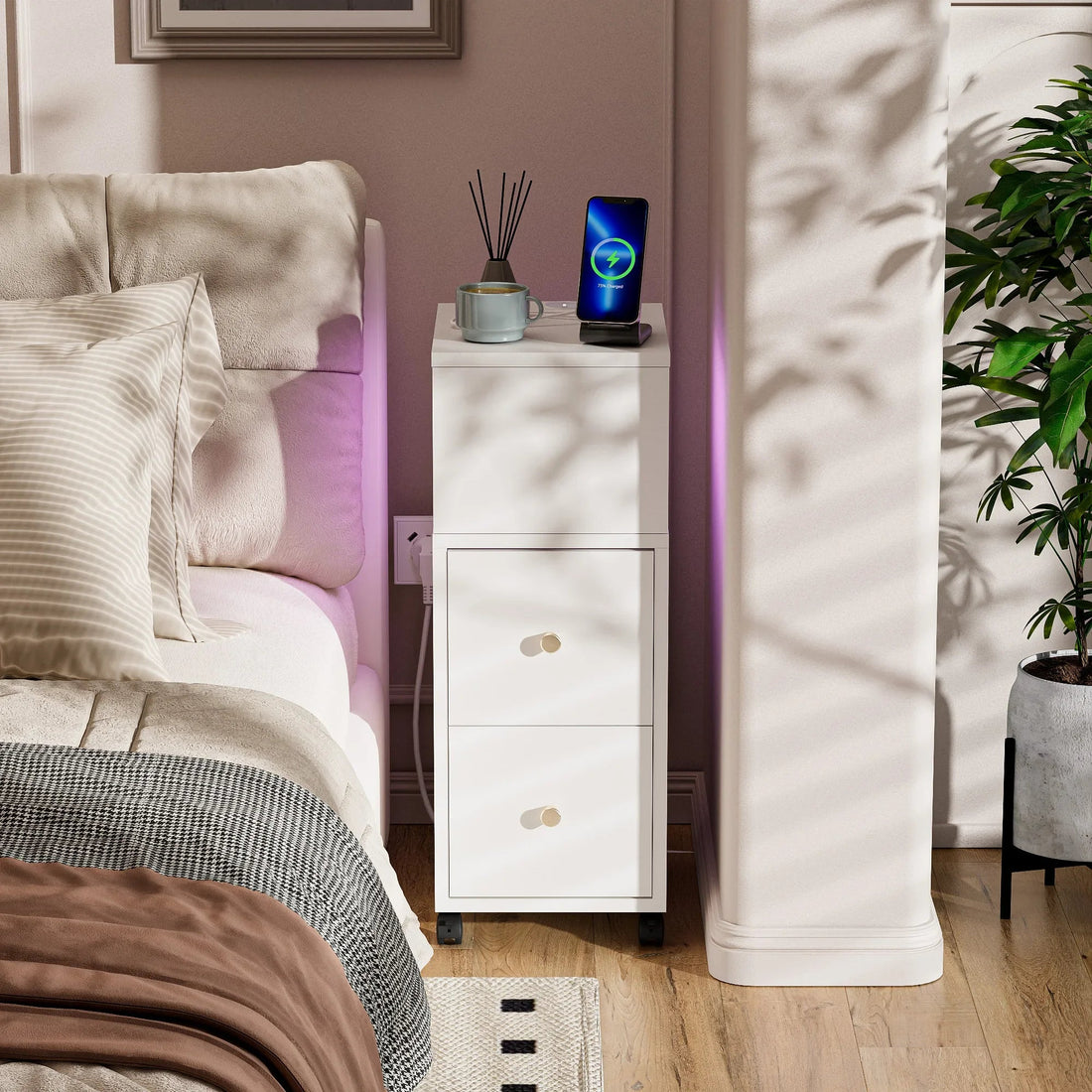 Table de chevet connecté avec station de charge et bande lumineuse Bluetooth - vente privée 14:29White;200007763:201336101