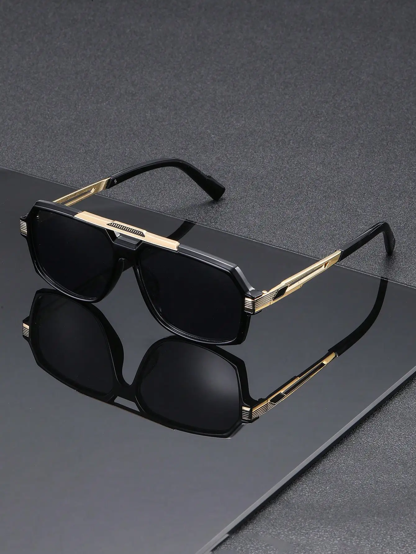 Lunettes de soleil pilote classiques pour hommes - Monture transparente grise image 4