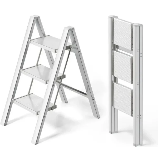 Escabeau pliable en aluminium léger avec larges marches antidérapantes - Charge 150 kg