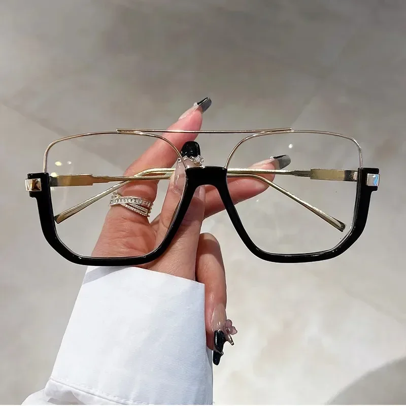 Lunettes de Soleil Polygones Tendance Punk - Monture Monobloc Avancée image 5