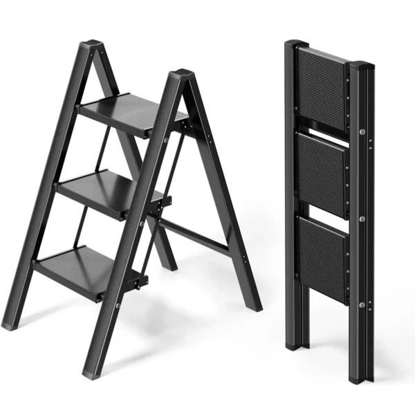 Escabeau pliable en aluminium léger avec larges marches antidérapantes - Charge 150 kg vue 2